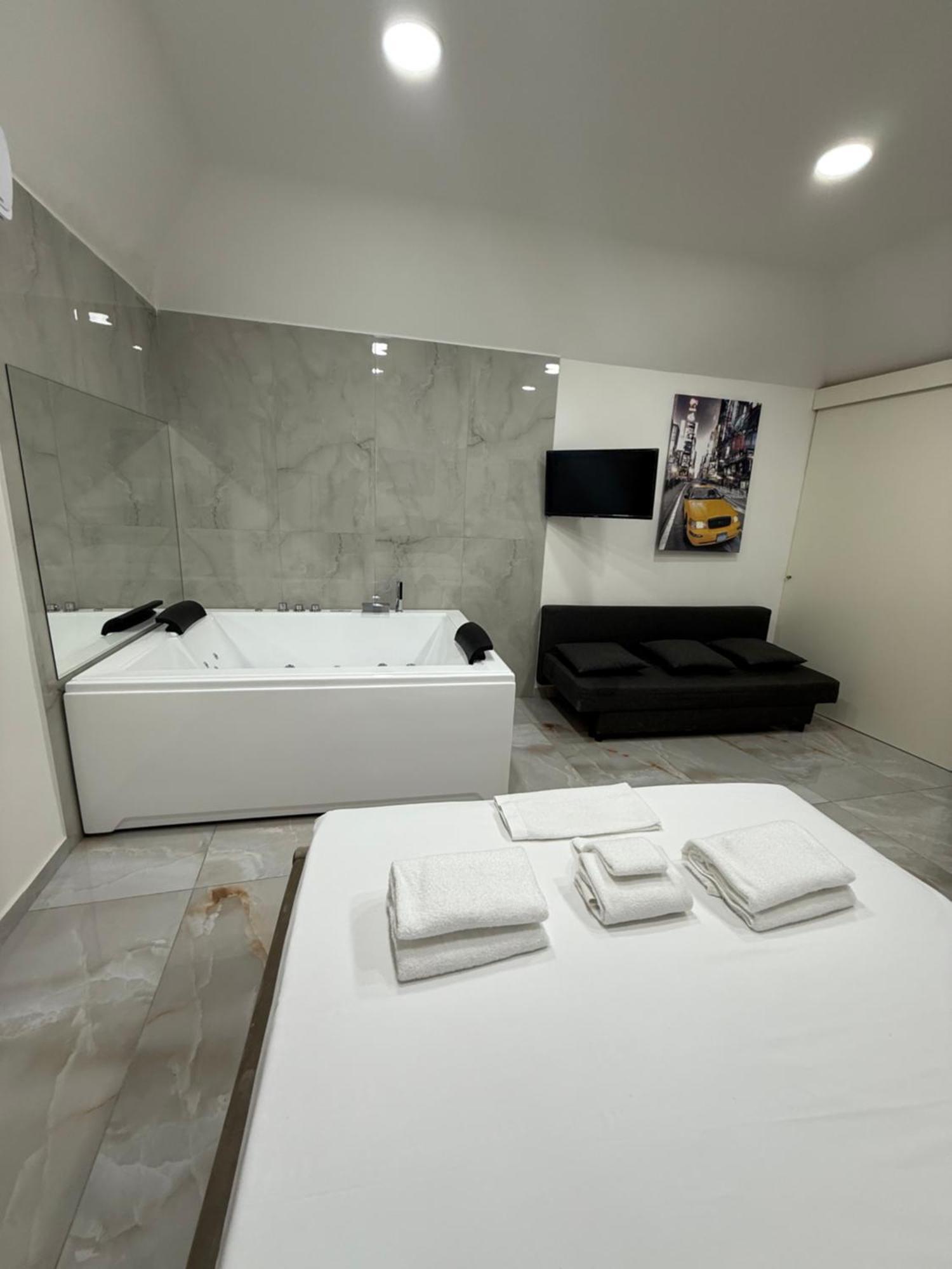 Caracciolo Suites 36 那不勒斯 外观 照片
