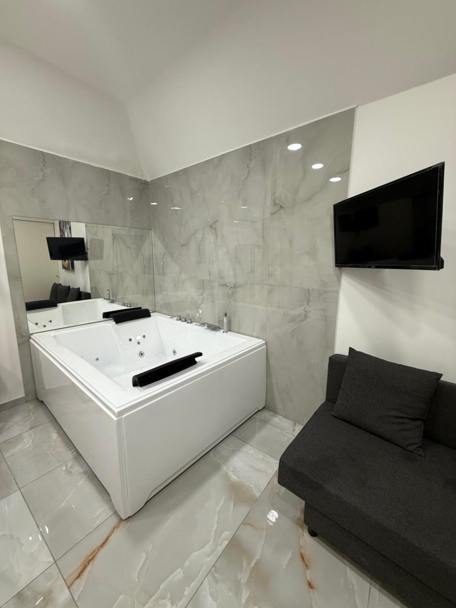 Caracciolo Suites 36 那不勒斯 外观 照片